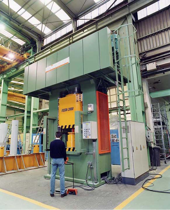 20.000 kN Hydraulic Press with single acting in upper side for cold calibrating.